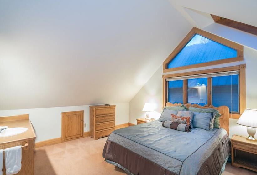 Mountain House East By Avantstay Close To The Slopes And Town!