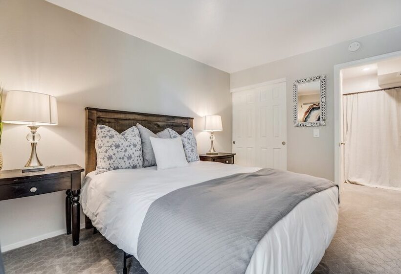 Pinegrove By Avantstay Beautiful Villas Condo Just Outside Tahoe City!