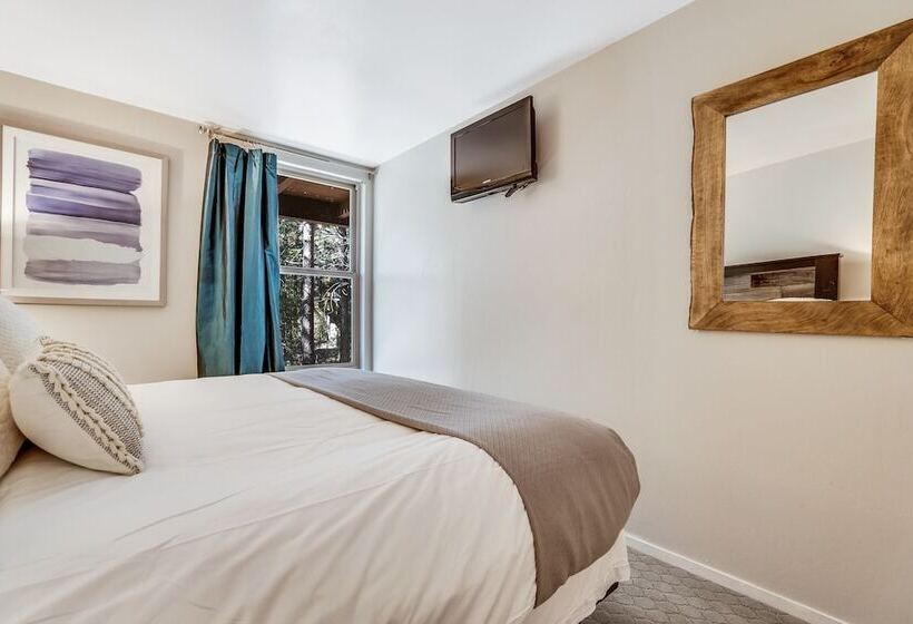 Pinegrove By Avantstay Beautiful Villas Condo Just Outside Tahoe City!
