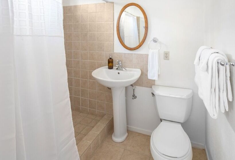 Polaris By Avantstay Woodsy Tahoe Cabin With Spacious Deck Close To Lake