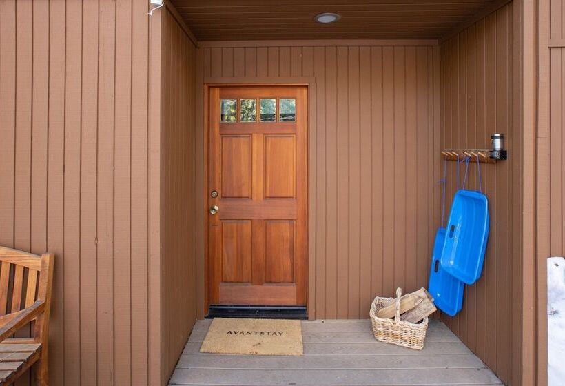 Polaris By Avantstay Woodsy Tahoe Cabin With Spacious Deck Close To Lake