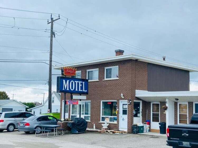 Regal Motel
