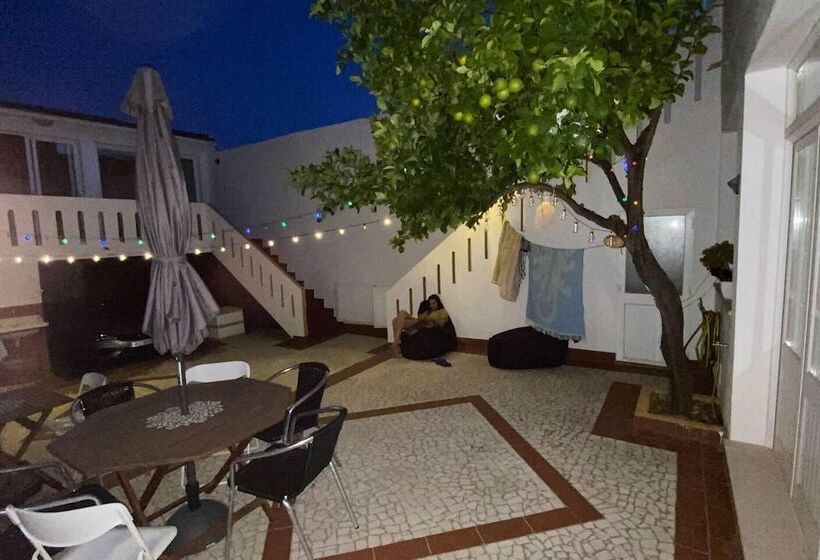 住所 Charming 5 Bed House In Granja