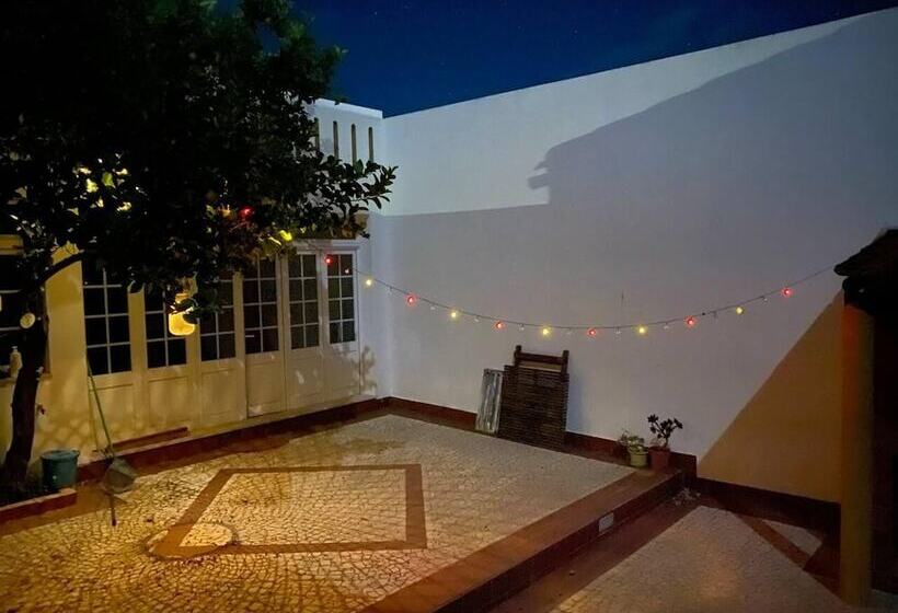 住所 Charming 5 Bed House In Granja