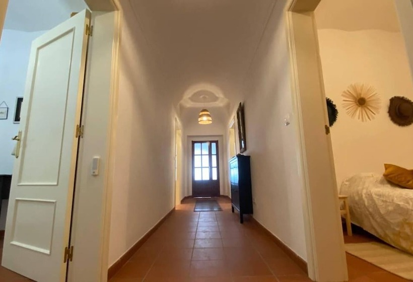 住所 Charming 5 Bed House In Granja