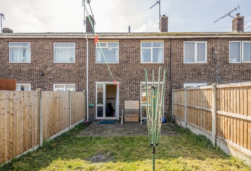 Резиденция Tms Spacious 3 Bed House! Tilbury! Free Parking!