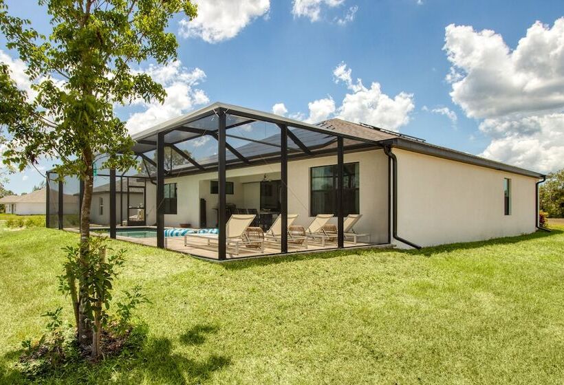 Sirenia By Avantstay Gorgeous Cape Coral Home W/ Pool & Modern Interior