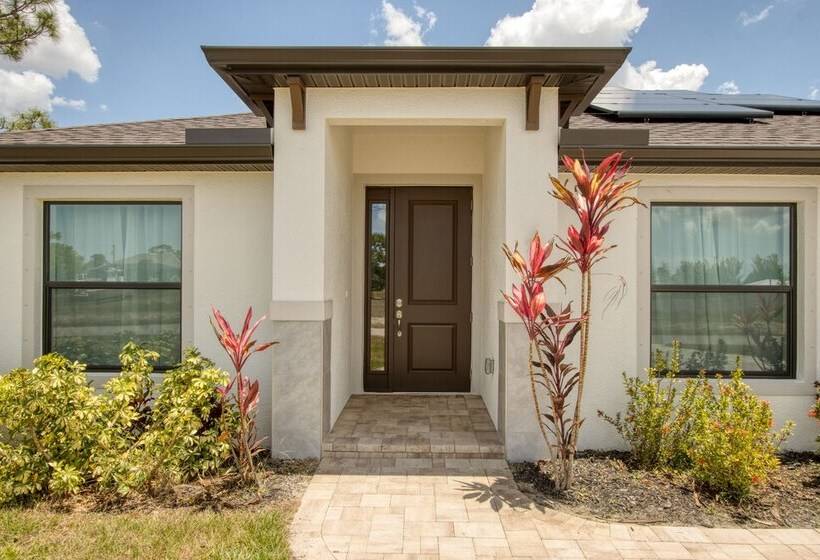 Sirenia By Avantstay Gorgeous Cape Coral Home W/ Pool & Modern Interior