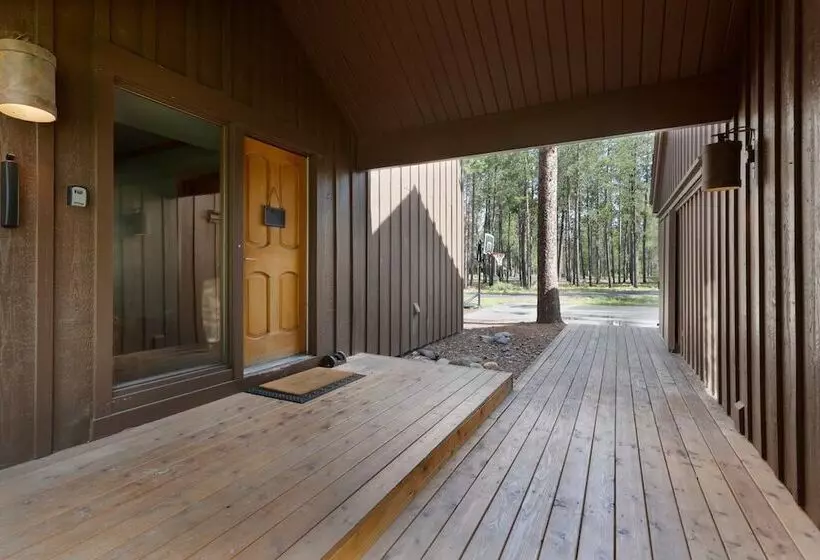 Skylight By Avantstay Elevated Mountain Home W/ Hot Tub, Billiards, Large Patio