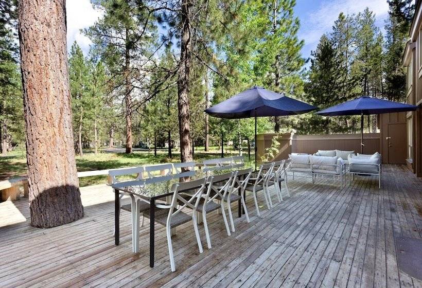 Skylight By Avantstay Elevated Mountain Home W/ Hot Tub, Billiards, Large Patio