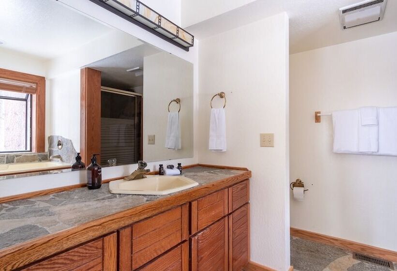 Tarly By Avantstay 5mins To Diamond Peak Skiing W/ Hot Tub In Incline Village