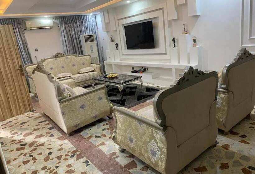 Weena Hotel & Resort