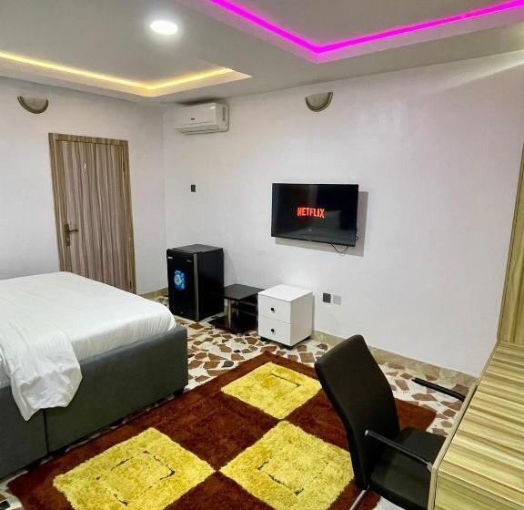 Weena Hotel & Resort