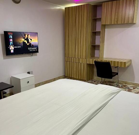 Weena Hotel & Resort