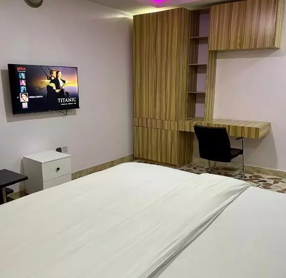 Weena Hotel & Resort