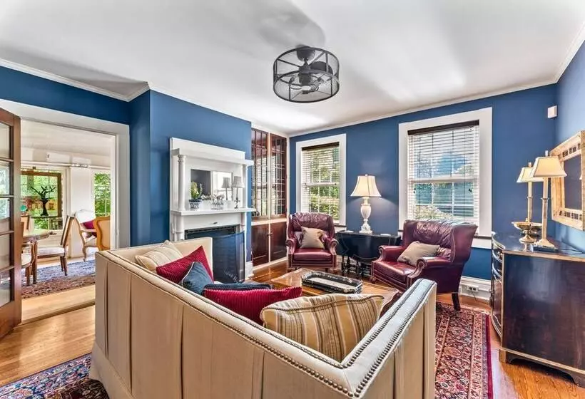 Aamiaismajoitus (B&B) The Inn On Market