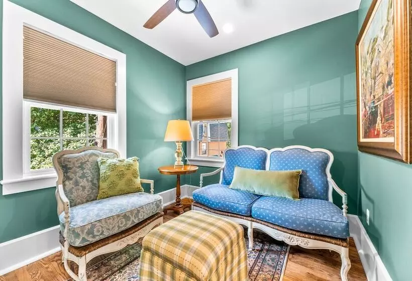 Aamiaismajoitus (B&B) The Inn On Market