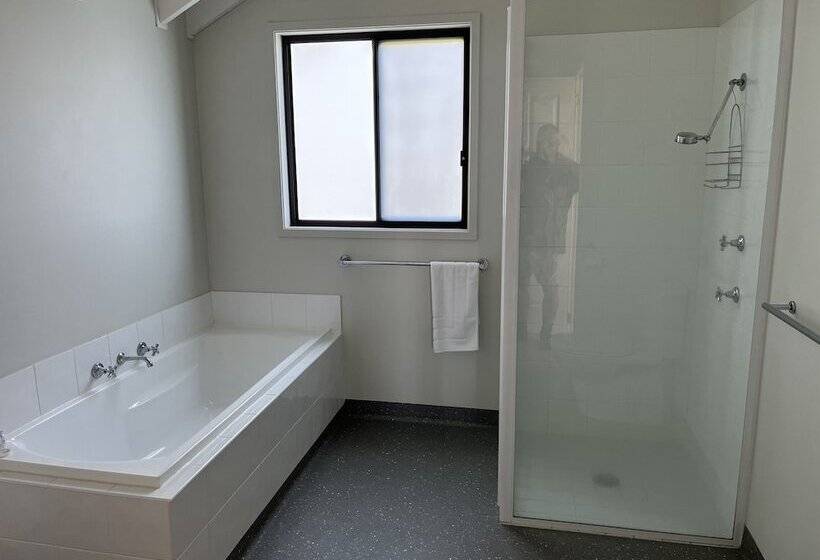 Black Bream Point Cabins