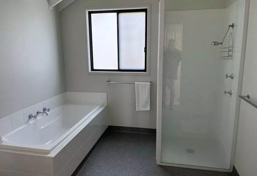 Black Bream Point Cabins