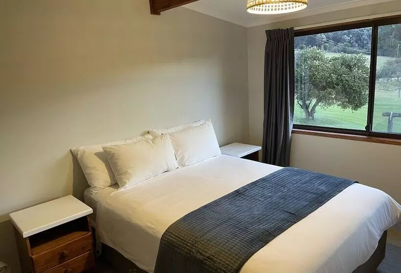 Black Bream Point Cabins