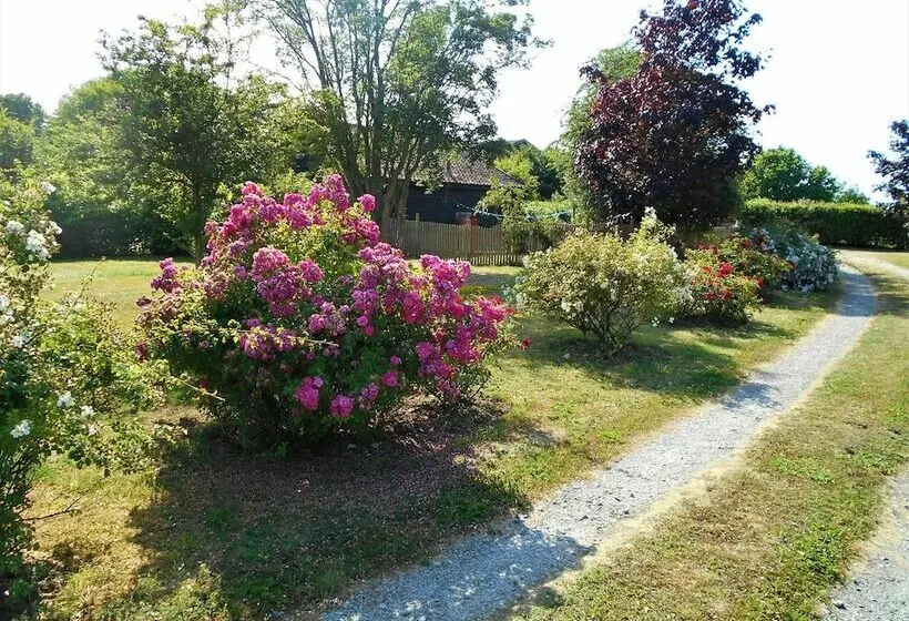 Brundish, Suffolk Barn, 2 Bed Idyllic 6 Acres