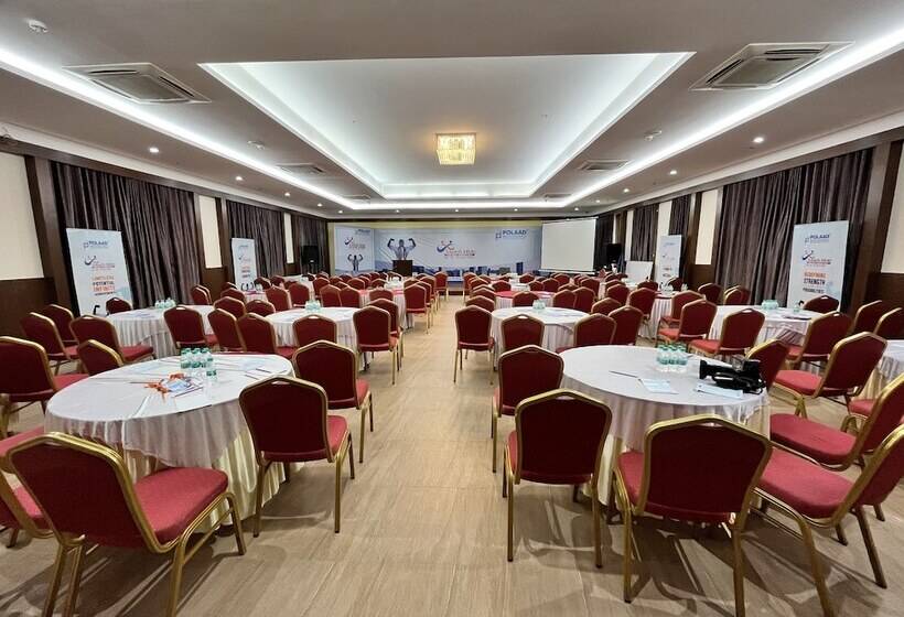 Greenleaf The Resort & Spa, Ganpatipule