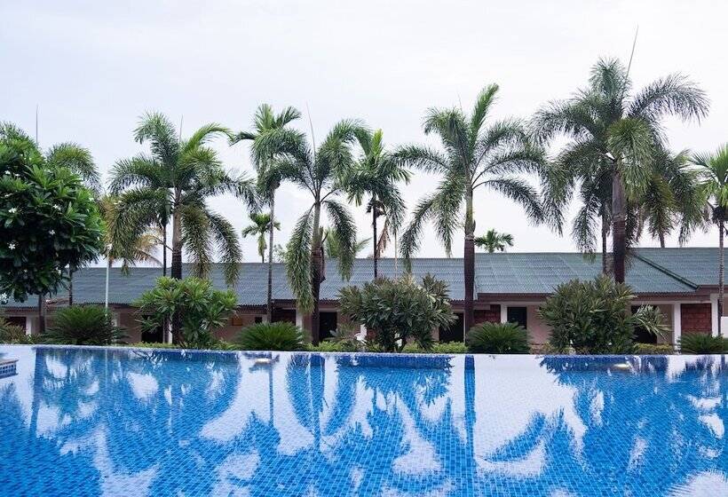 Greenleaf The Resort & Spa, Ganpatipule