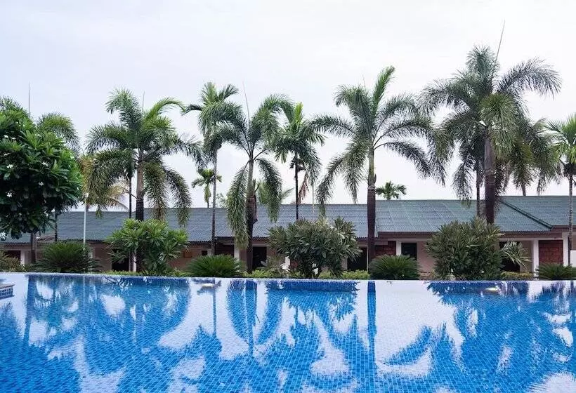 Greenleaf The Resort & Spa, Ganpatipule