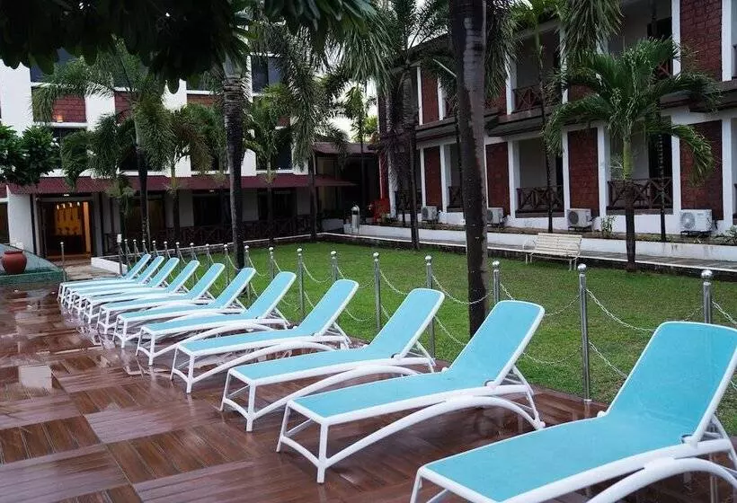 Greenleaf The Resort & Spa, Ganpatipule