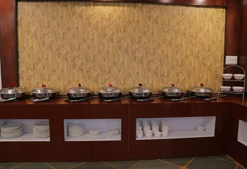 ホテル Clarks Inn Express Bharatpur