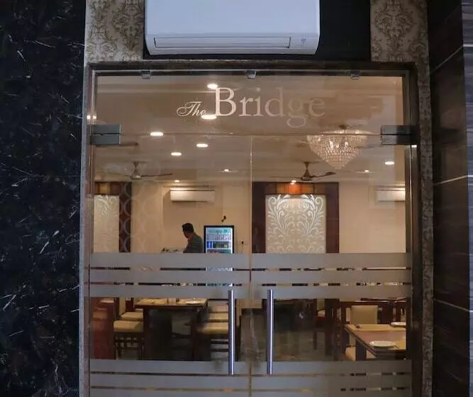 ホテル Clarks Inn Express Bharatpur