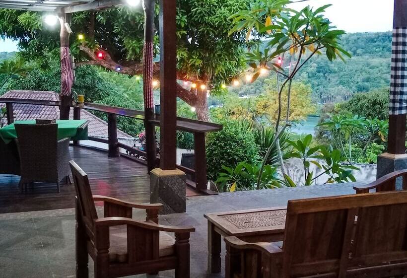 فندق Mad Monkey Nusa Lembongan