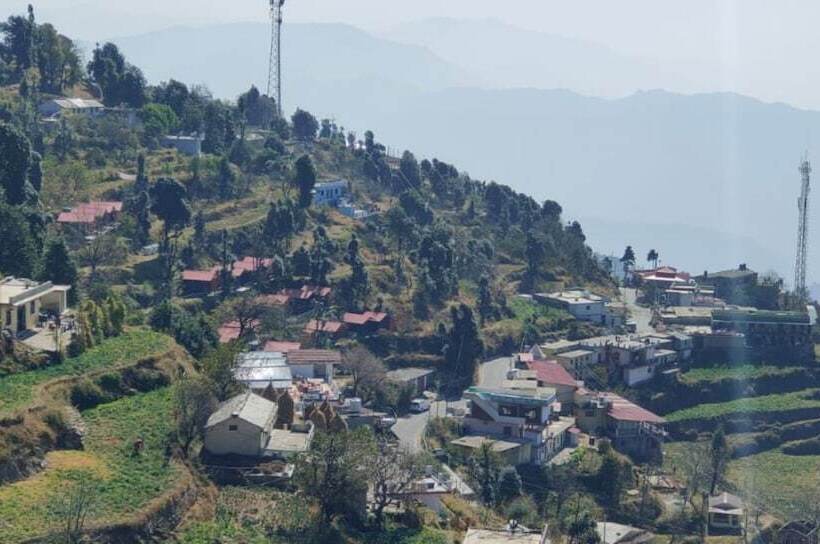 בית מלון כפרי Kanatal S Valley View Inn