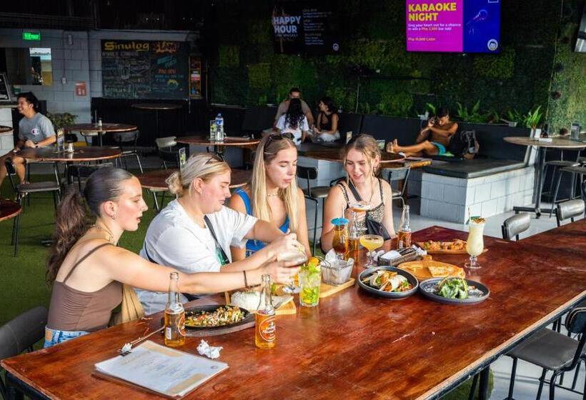 فندق Mad Monkey Nusa Lembongan