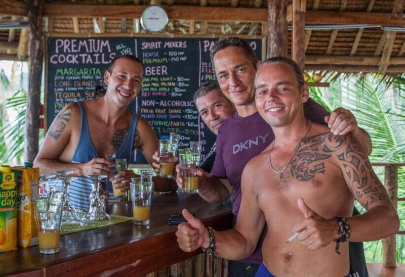 فندق Mad Monkey Nusa Lembongan