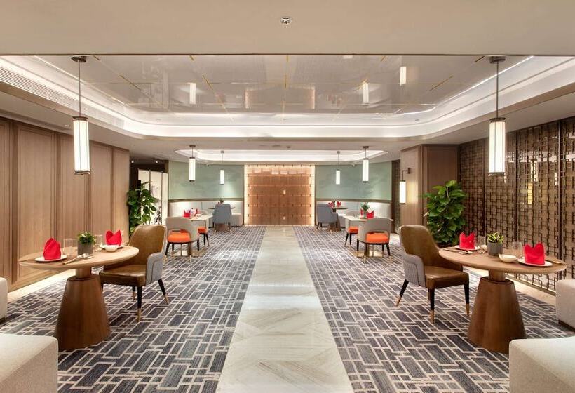 Hotel Ramada Plaza By Wyndham Poyang