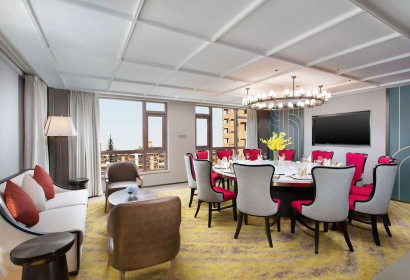 Hotel Ramada Plaza By Wyndham Poyang