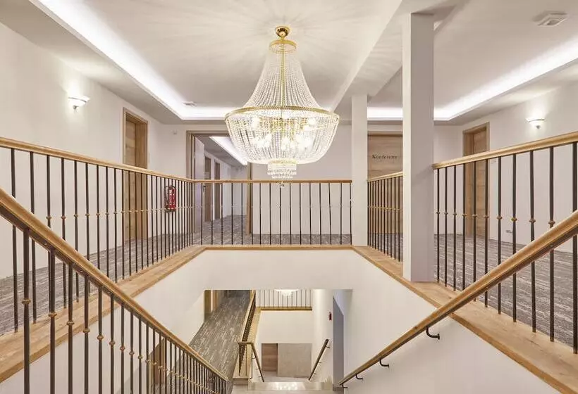 Hotelli Wittelsbacher Hof