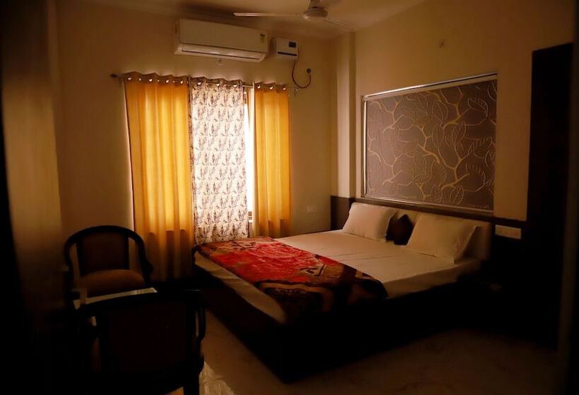 هتل Yellow Leaf Rishikesh