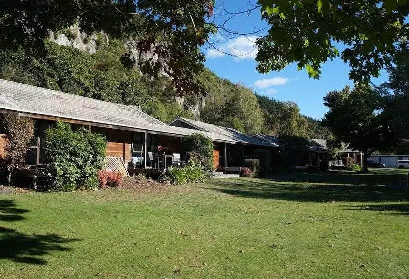 Motuoapa Bay Chalets
