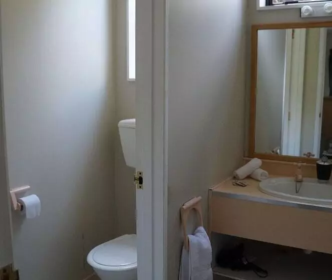 Motuoapa Bay Chalets