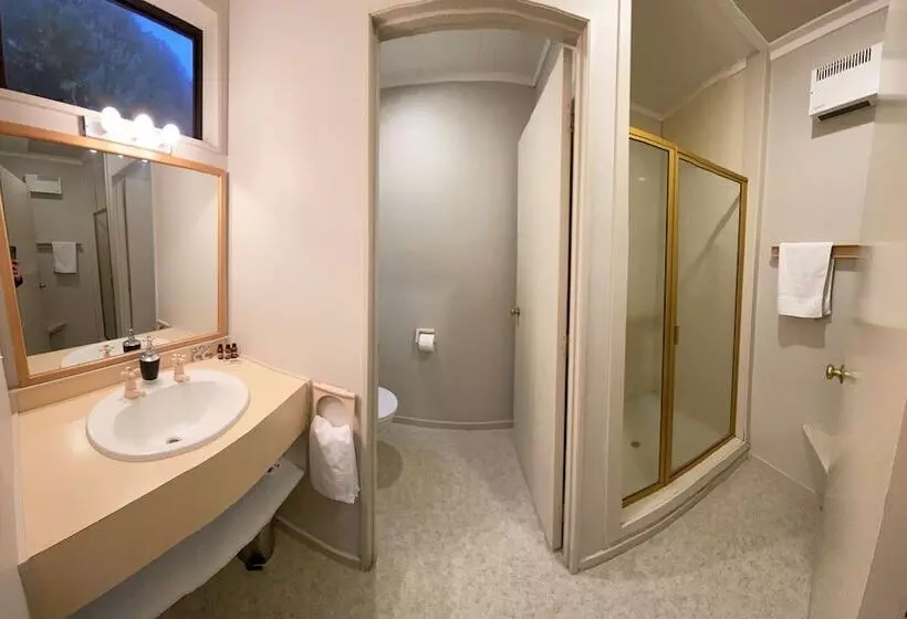 Motuoapa Bay Chalets