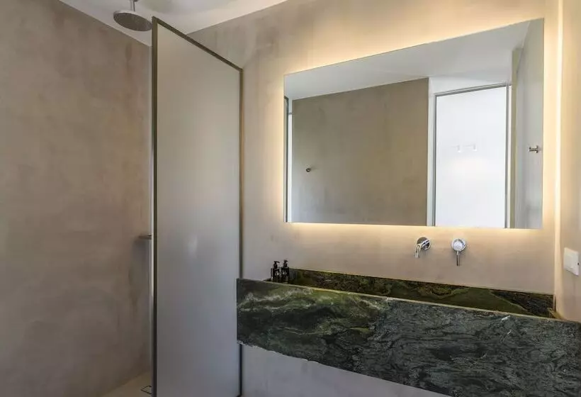 Muro Suites