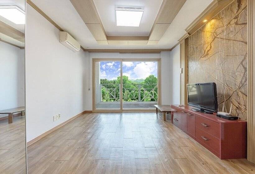 Namyangju Jeongwon Pension