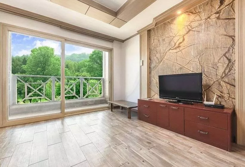 Namyangju Jeongwon Pension