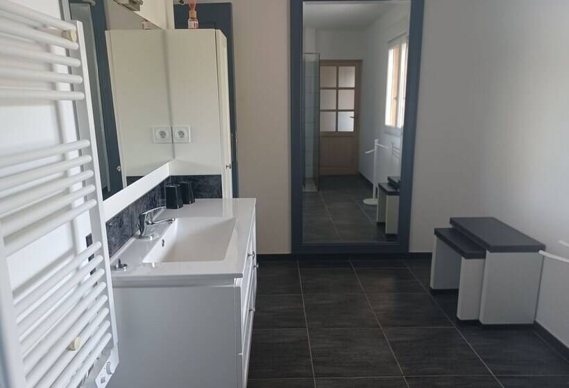 Majatalo Gîtes Les 2 Clos Au Pied Du Mont