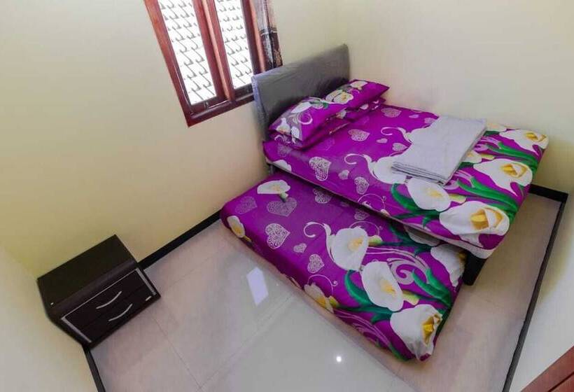 ペンション Homestay Umah Sare