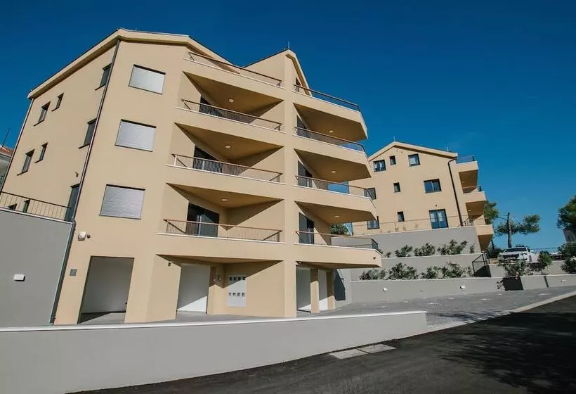 پانسیون Oleander Urban Suites