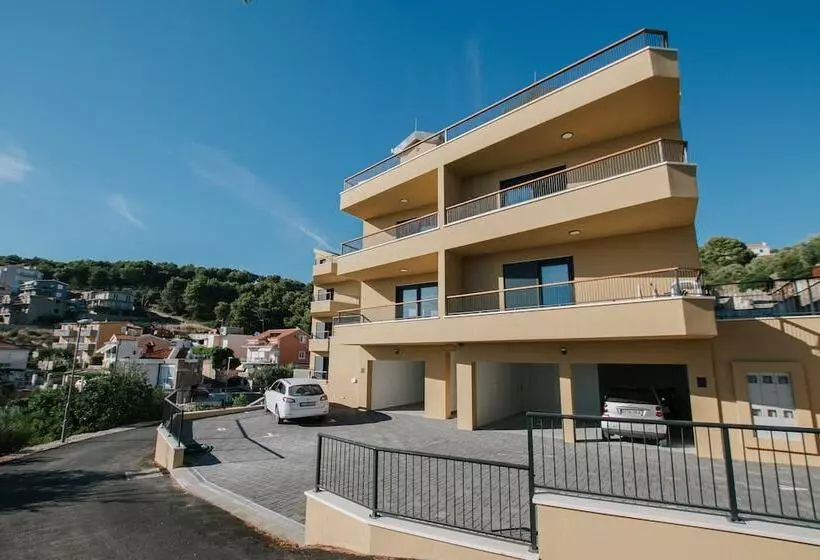 پانسیون Oleander Urban Suites