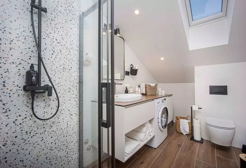 پانسیون Oleander Urban Suites